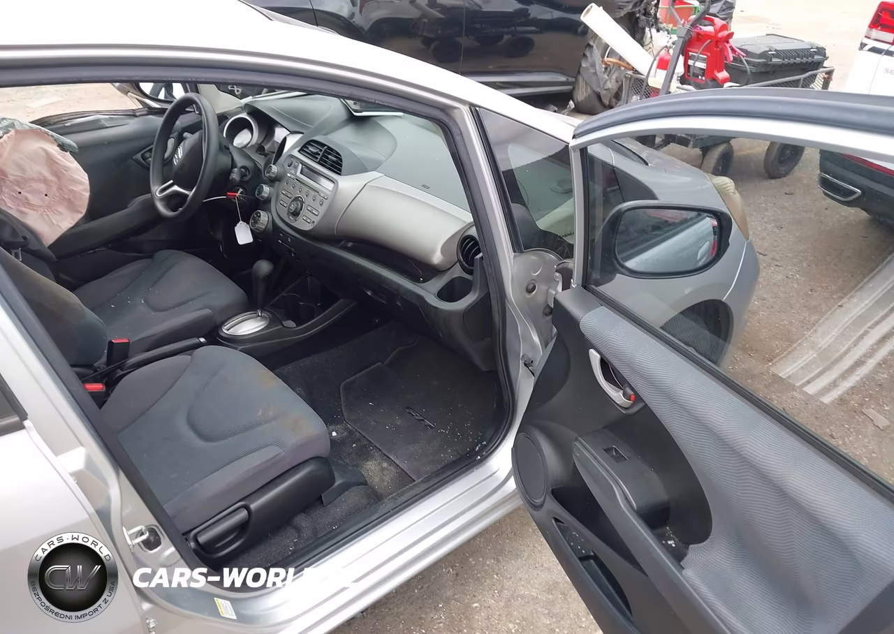 2012 Honda Fit VIN:JHMGE8H36CC040811 - 5