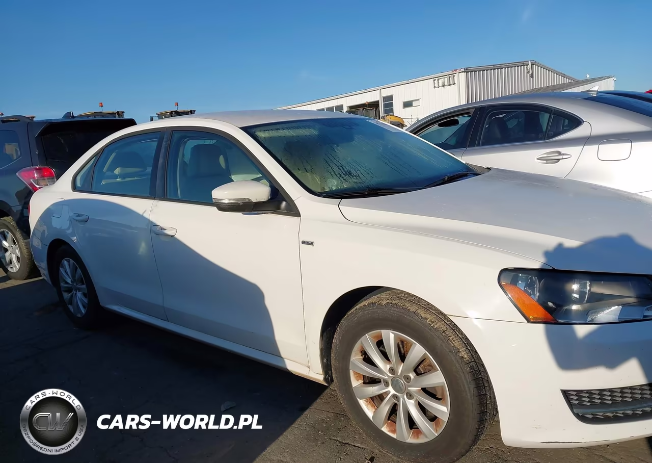 2013 Volkswagen Passat 2.5L Wolfsburg Edition VIN:1VWAH7A35DC143087 - 13