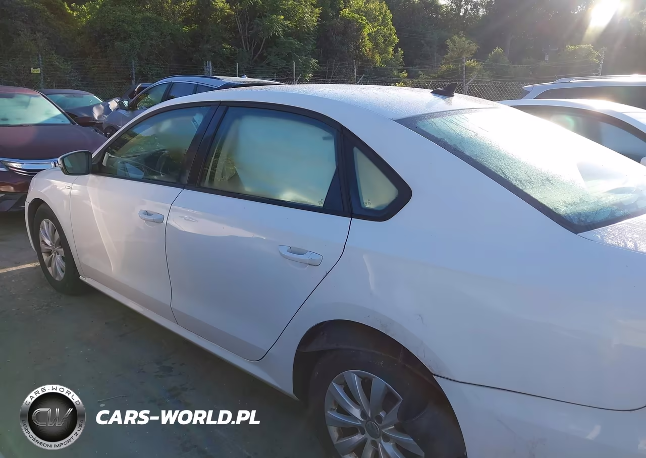 2013 Volkswagen Passat 2.5L Wolfsburg Edition VIN:1VWAH7A35DC143087 - 14