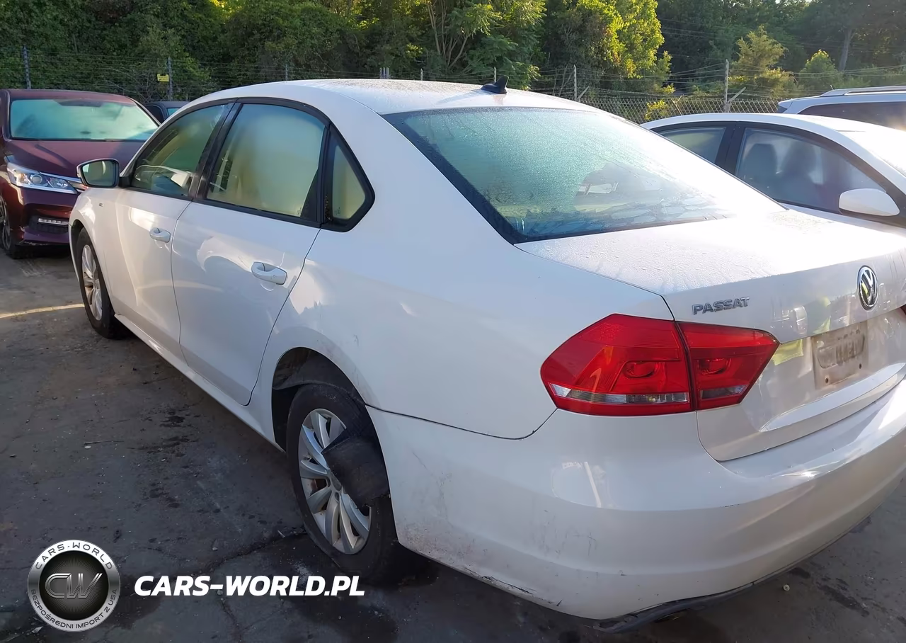 2013 Volkswagen Passat 2.5L Wolfsburg Edition VIN:1VWAH7A35DC143087 - 3