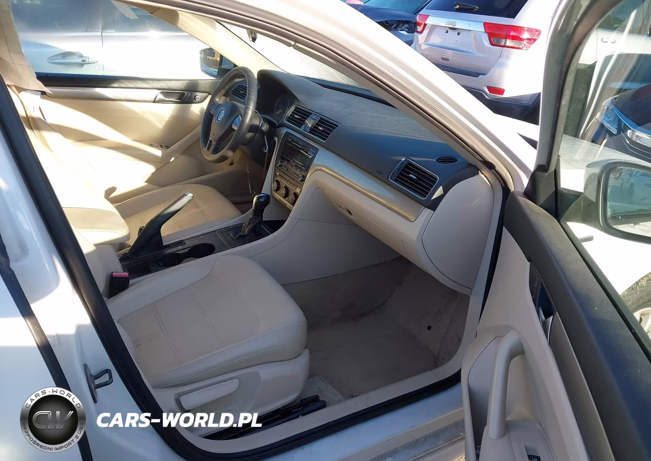 2013 Volkswagen Passat 2.5L Wolfsburg Edition VIN:1VWAH7A35DC143087 - 5
