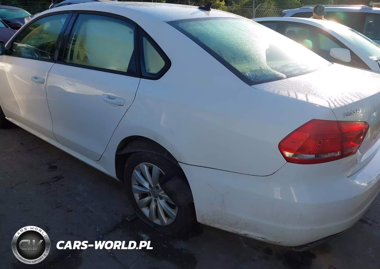 2013 Volkswagen Passat 2.5L Wolfsburg Edition VIN:1VWAH7A35DC143087 - 6