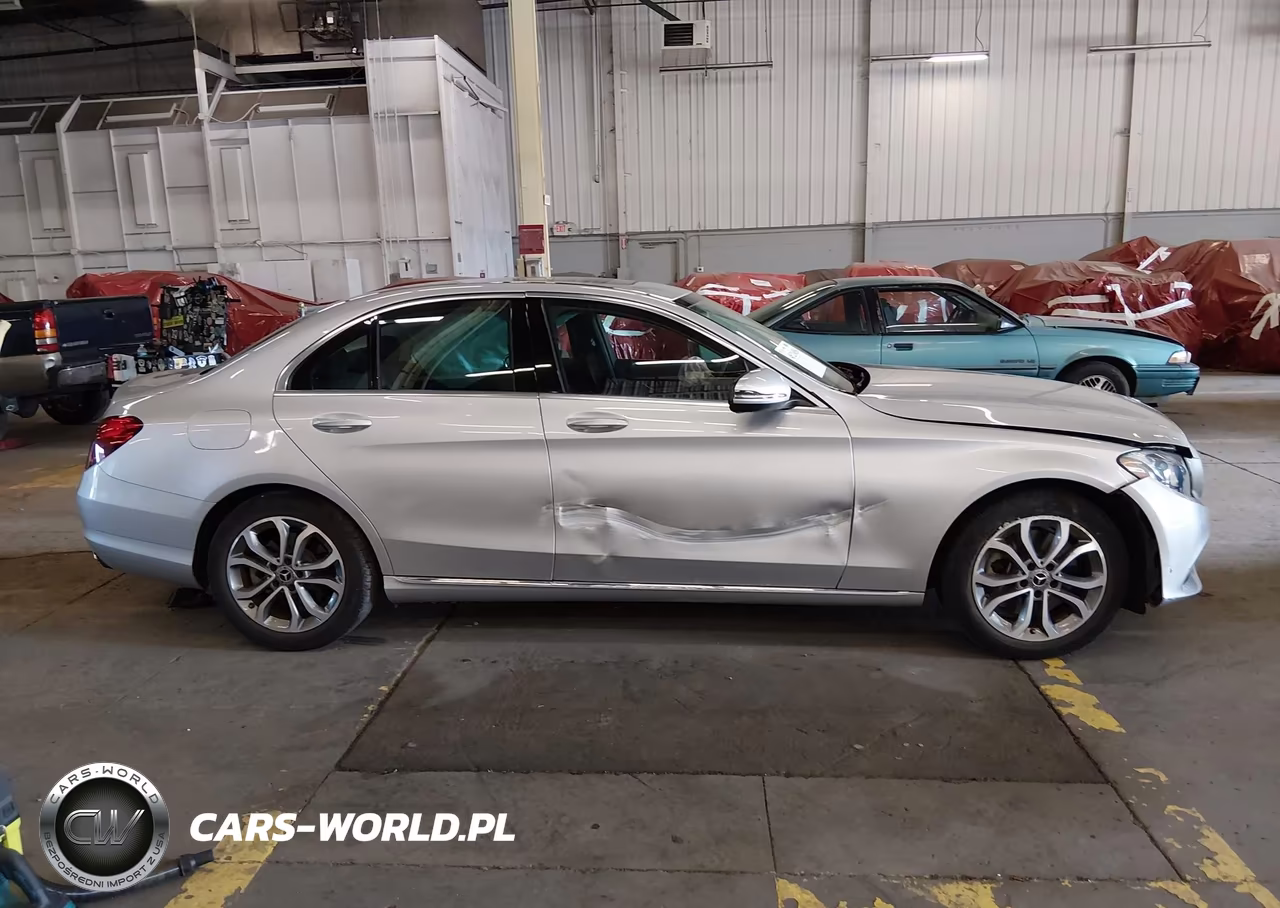 2018 Mercedes-Benz C 300 VIN:55SWF4JB1JU245116 - 14