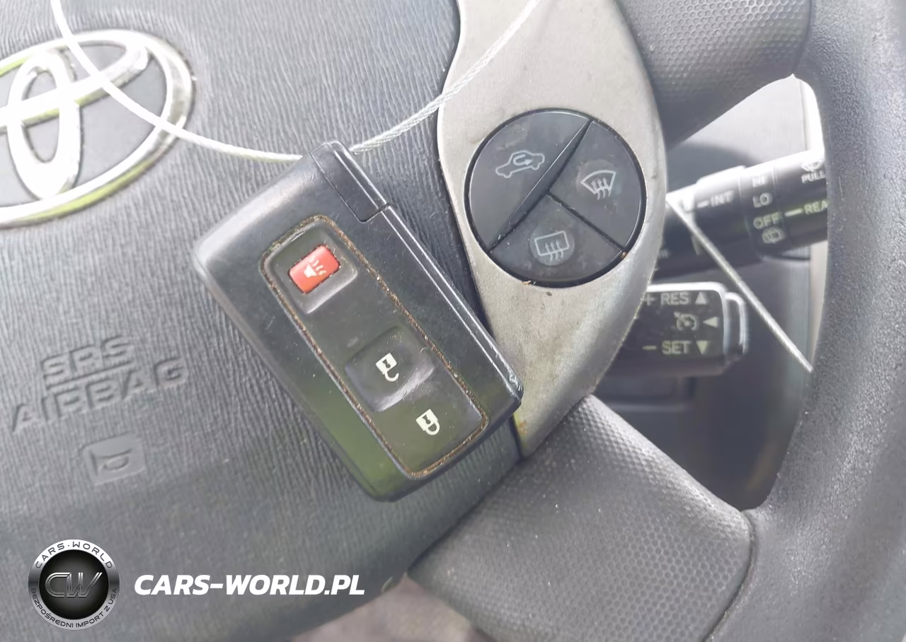 2006 Toyota Prius VIN:JTDKB20U767508287 - 11