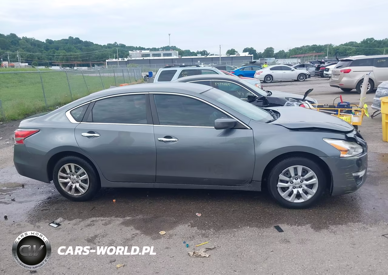 2015 Nissan Altima 2.5 S VIN:1N4AL3AP2FN887224 - 13