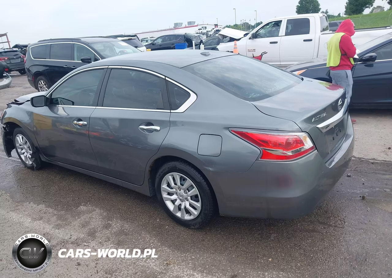 2015 Nissan Altima 2.5 S VIN:1N4AL3AP2FN887224 - 3