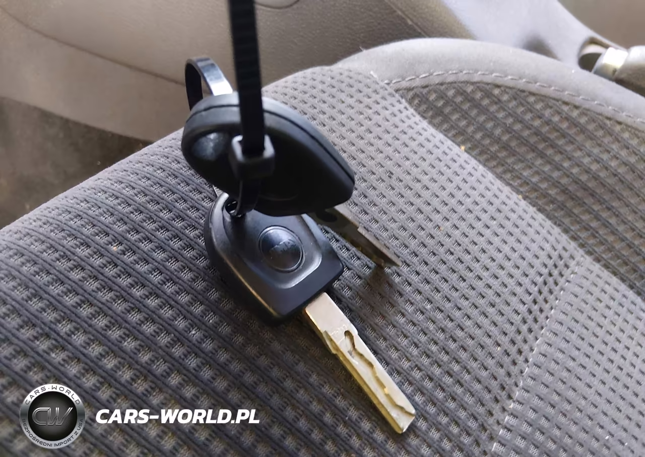 2008 Volkswagen Jetta S VIN:3VWJM71K28M084748 - 11