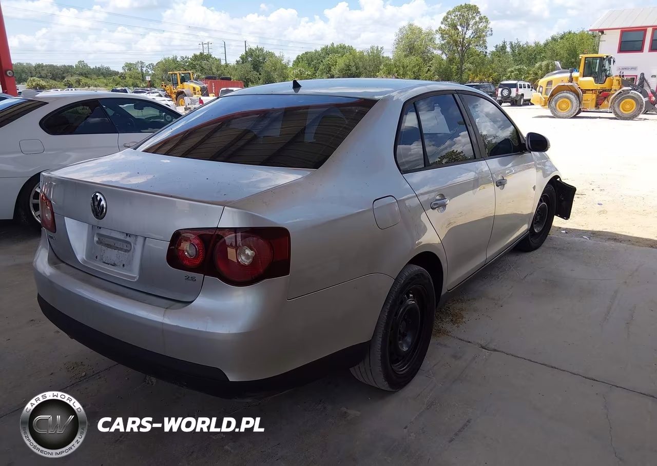 2008 Volkswagen Jetta S VIN:3VWJM71K28M084748 - 4