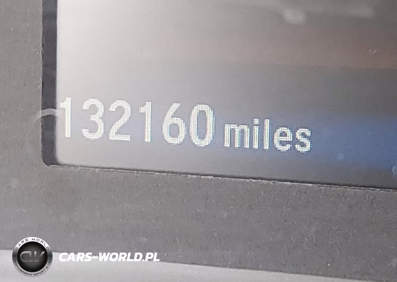2018 Honda Pilot Touring VIN:5FNYF6H97JB043793 - 15