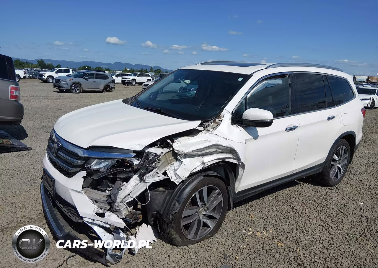 2018 Honda Pilot Touring VIN:5FNYF6H97JB043793 - 2