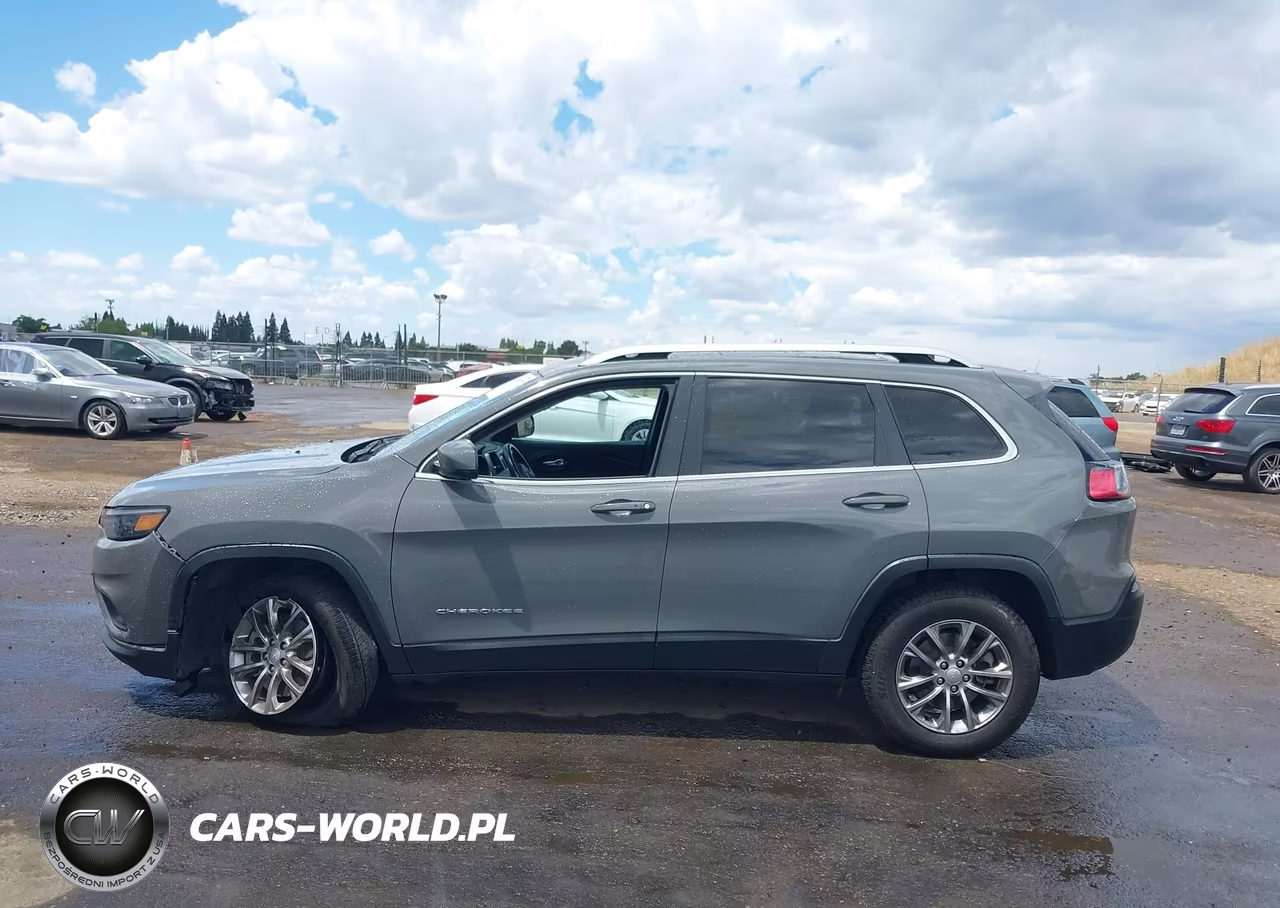 2021 Jeep Cherokee Latitude Plus 4X4 VIN:1C4PJMLB1MD162850 - 14