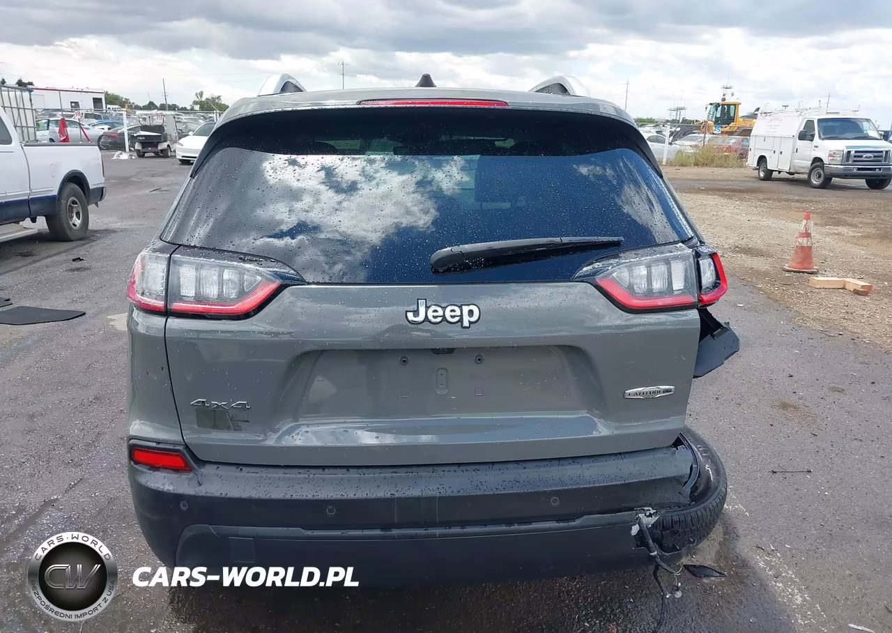 2021 Jeep Cherokee Latitude Plus 4X4 VIN:1C4PJMLB1MD162850 - 16