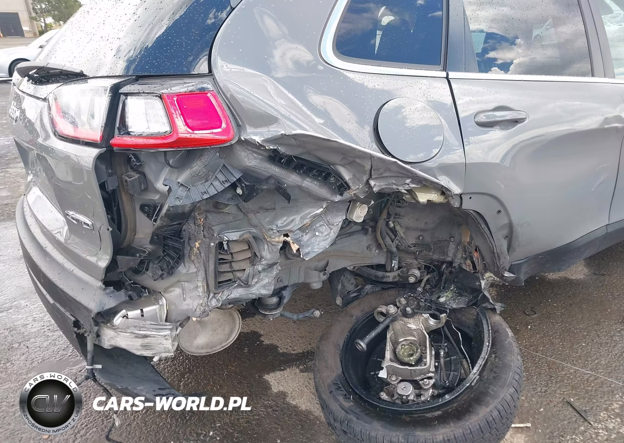 2021 Jeep Cherokee Latitude Plus 4X4 VIN:1C4PJMLB1MD162850 - 6