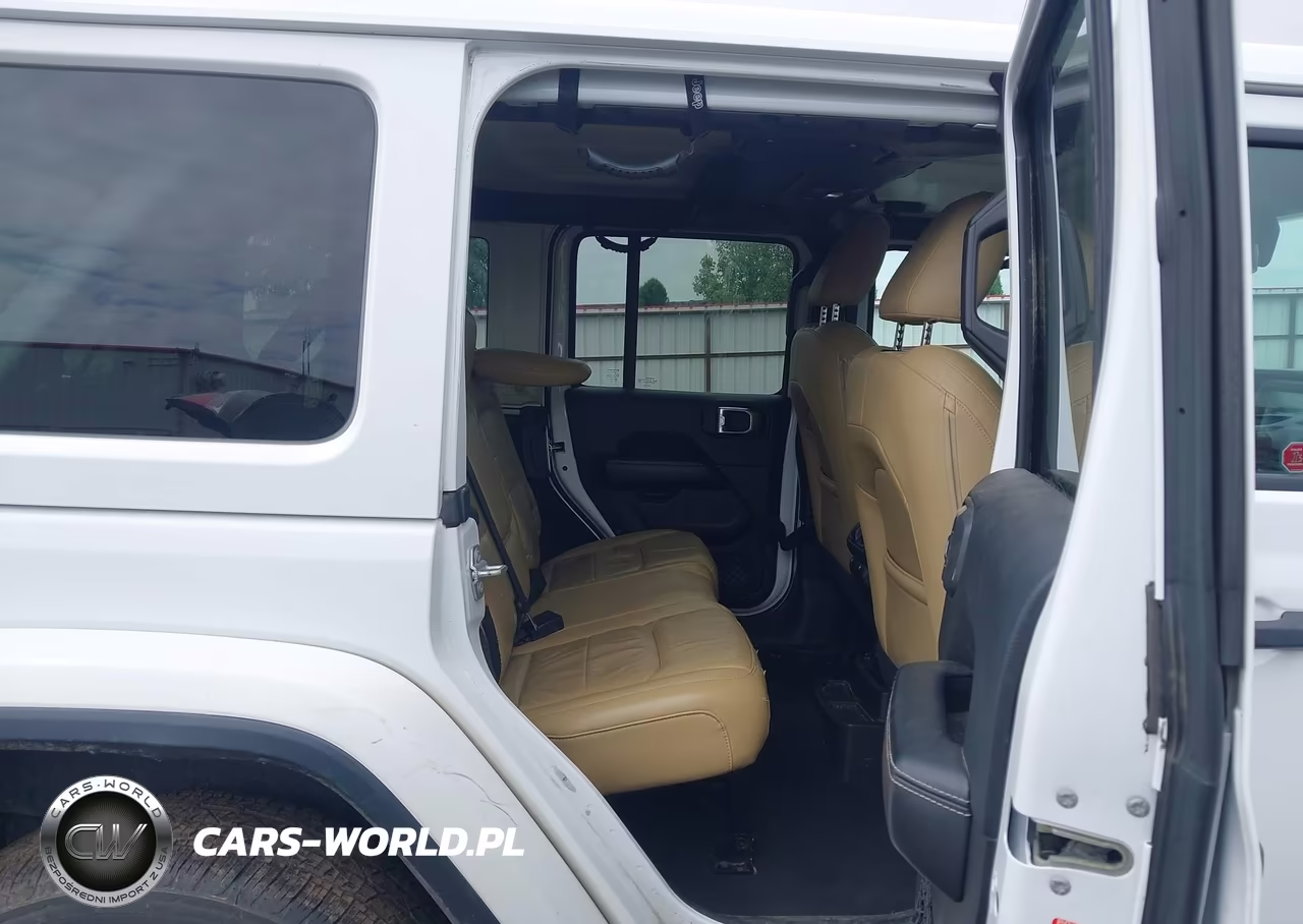 2018 Jeep Wrangler Unlimited Sahara VIN:1C4HJXEG9JW124734 - 8