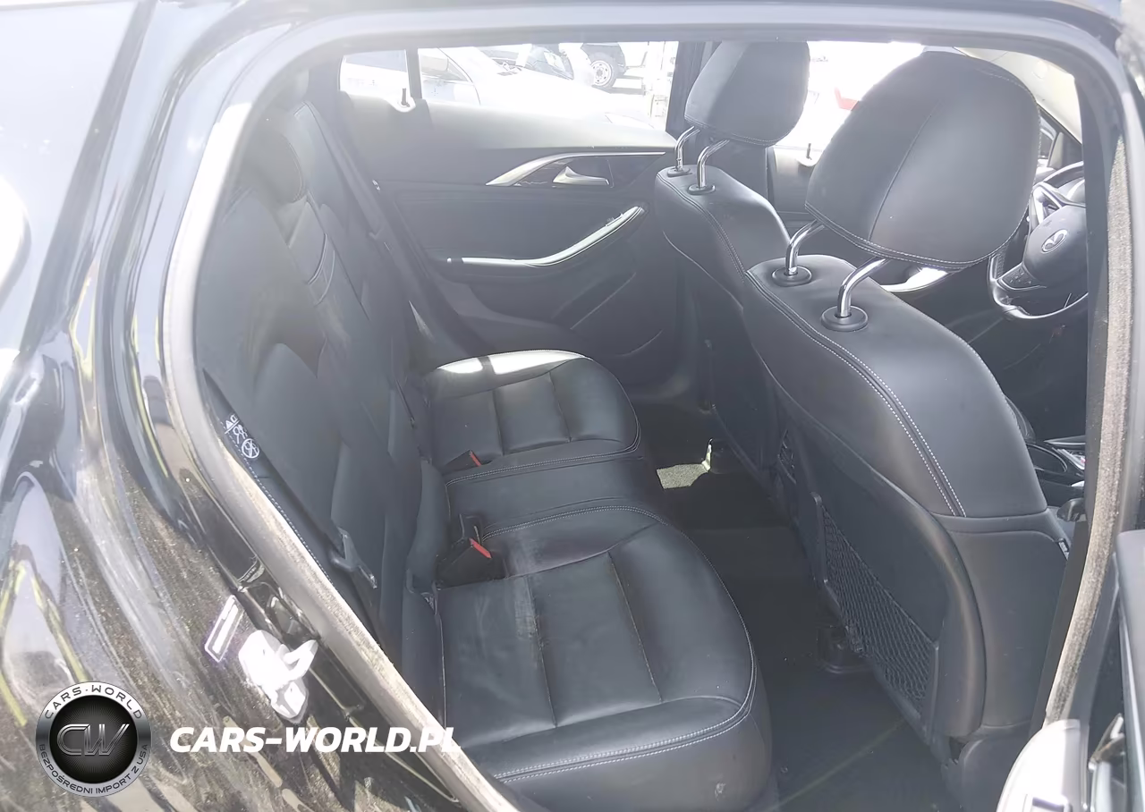 2017 Infiniti Qx30 Luxury VIN:SJKCH5CR5HA039487 - 8