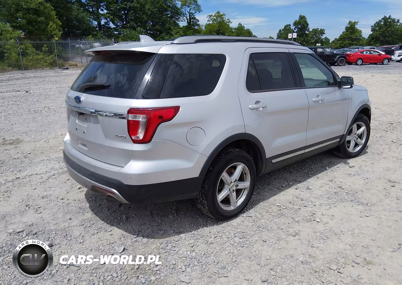 2016 Ford Explorer Xlt VIN:1FM5K8D87GGB50196 - 4