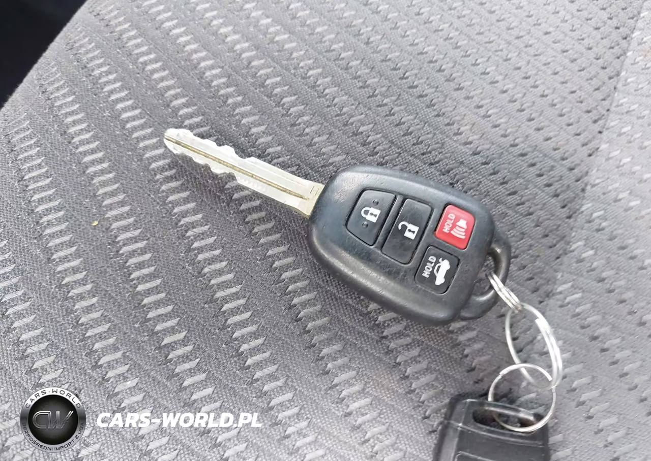 2016 Toyota Camry Le VIN:4T1BF1FK2GU265653 - 11