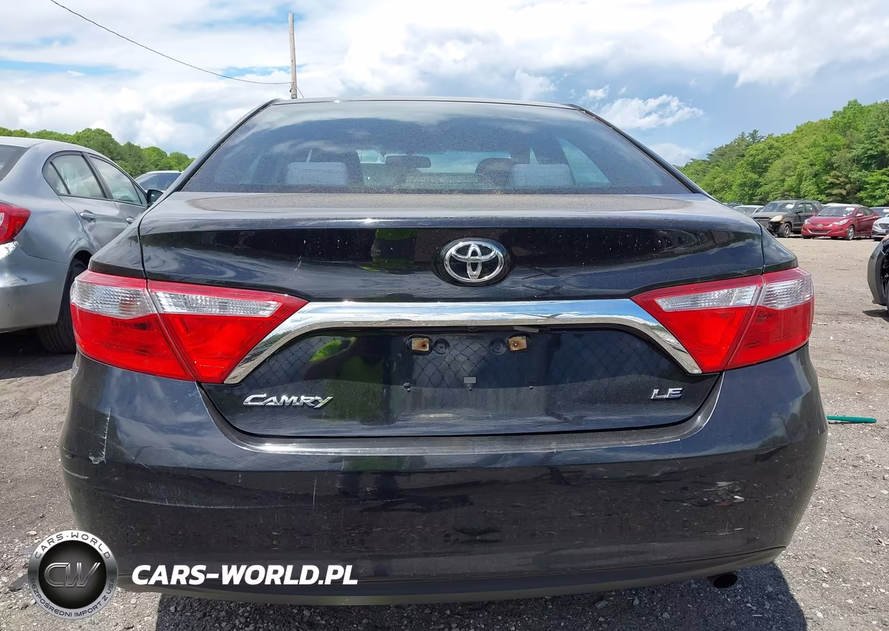 2016 Toyota Camry Le VIN:4T1BF1FK2GU265653 - 16