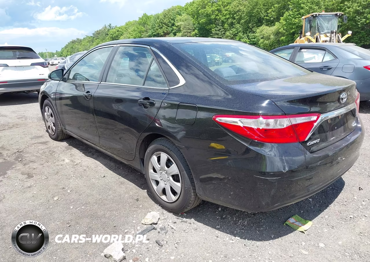 2016 Toyota Camry Le VIN:4T1BF1FK2GU265653 - 3