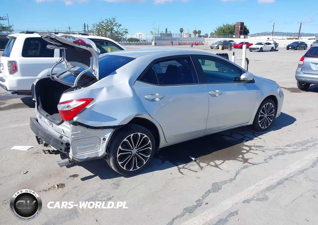 2015 Toyota Corolla S Plus VIN:5YFBURHE4FP330272 - 4