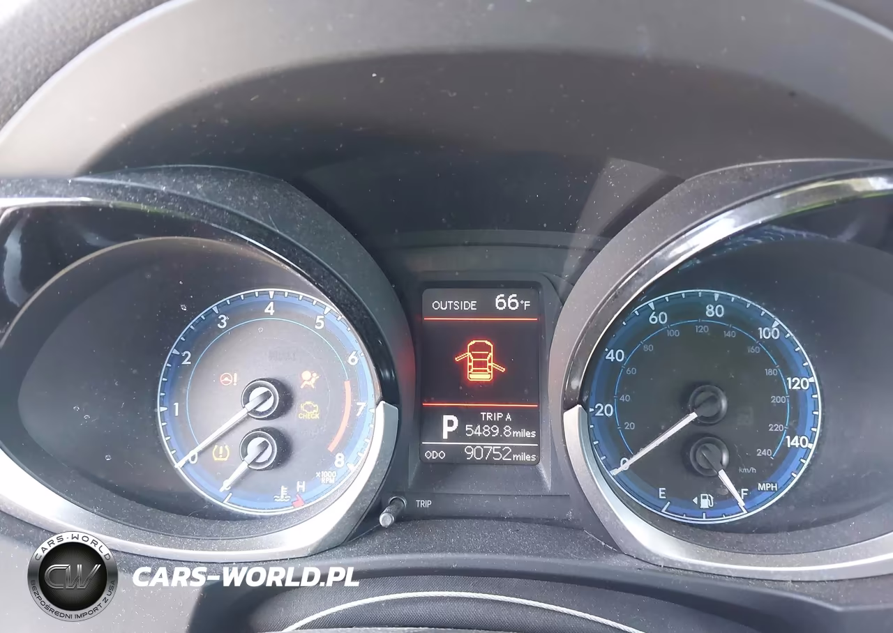 2015 Toyota Corolla S Plus VIN:5YFBURHE4FP330272 - 7