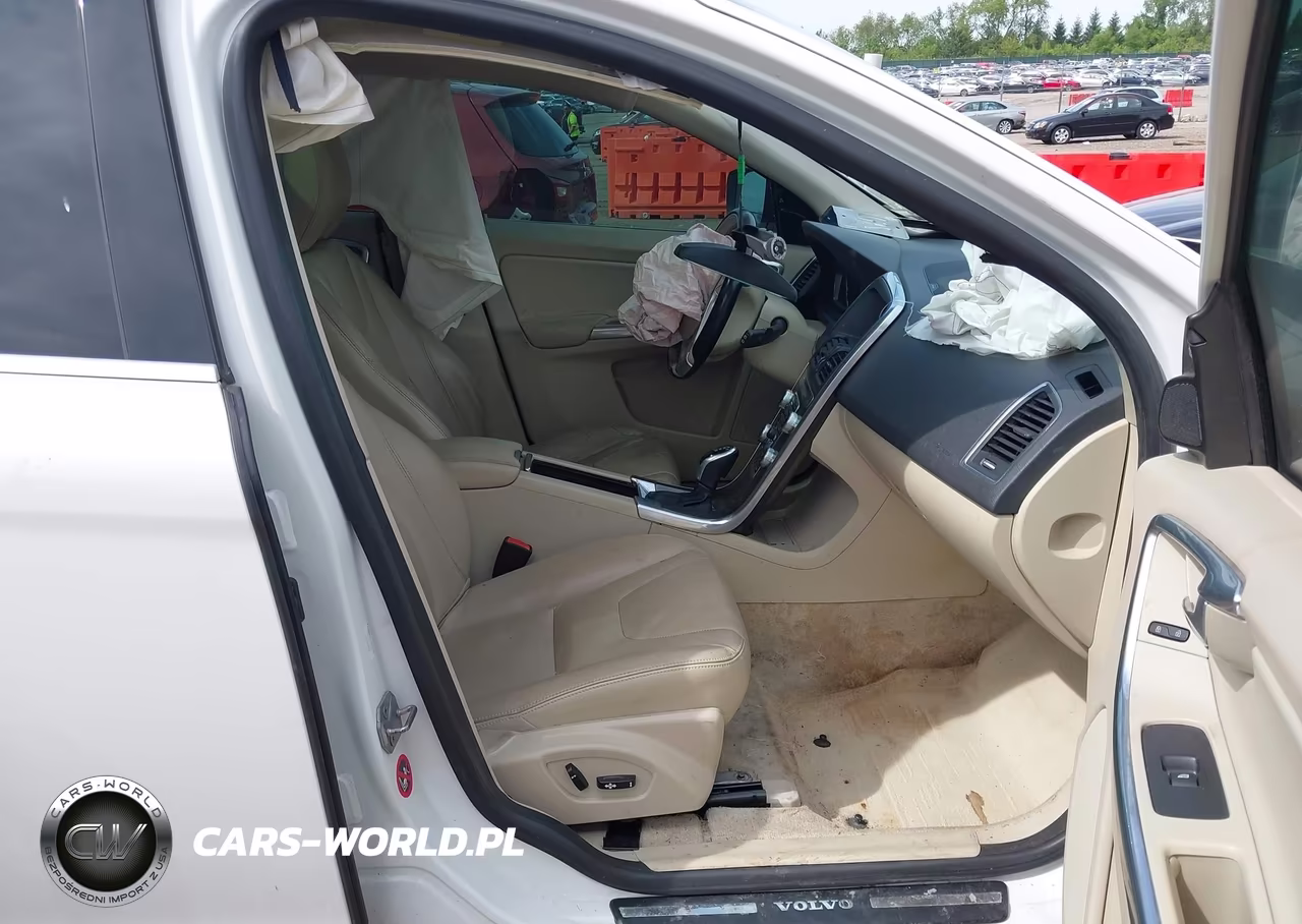 2015 Volvo Xc60 T5 Platinum VIN:YV440MDM3F2698149 - 5