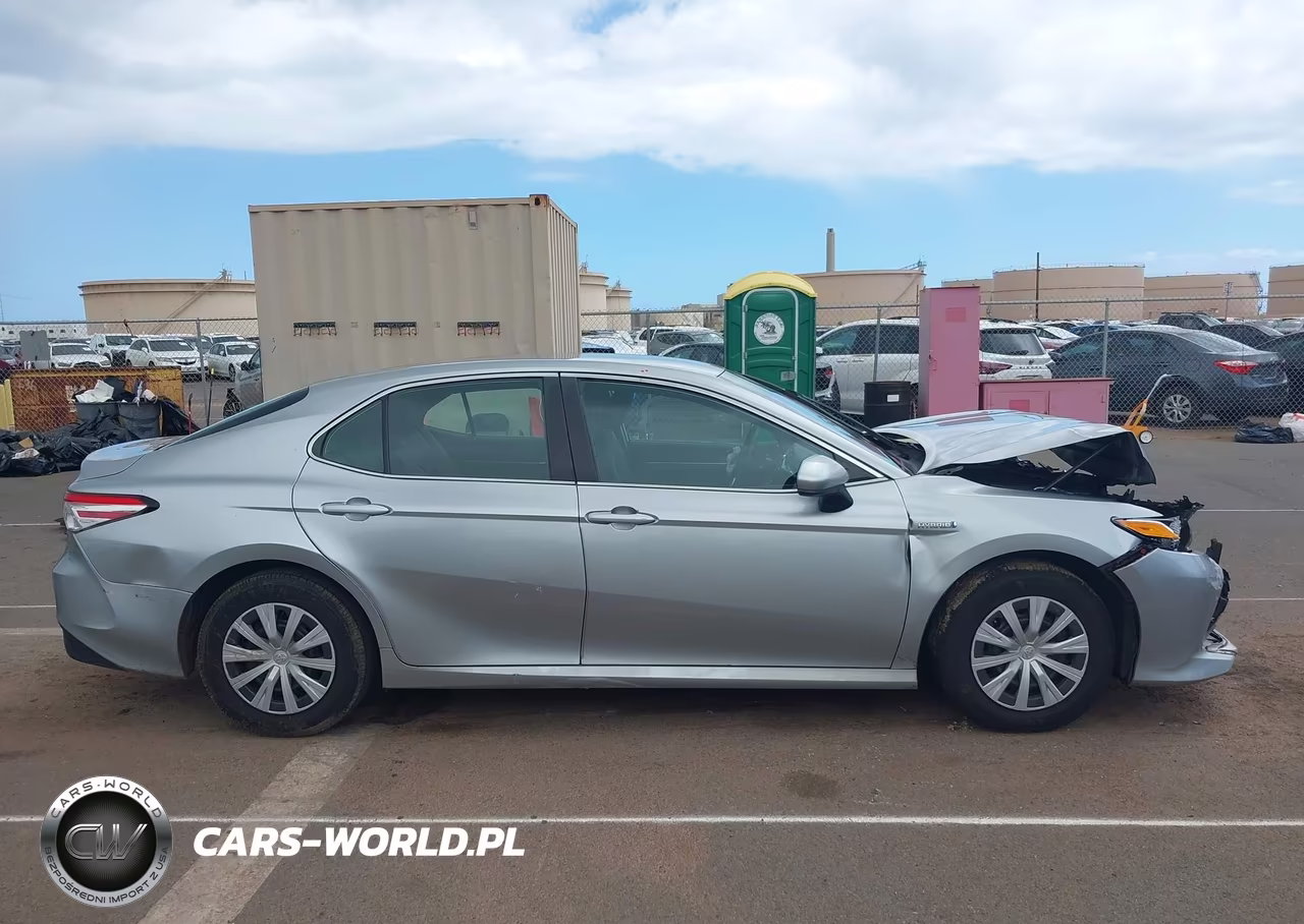 2020 Toyota Camry Le Hybrid VIN:4T1C31AK7LU518142 - 14