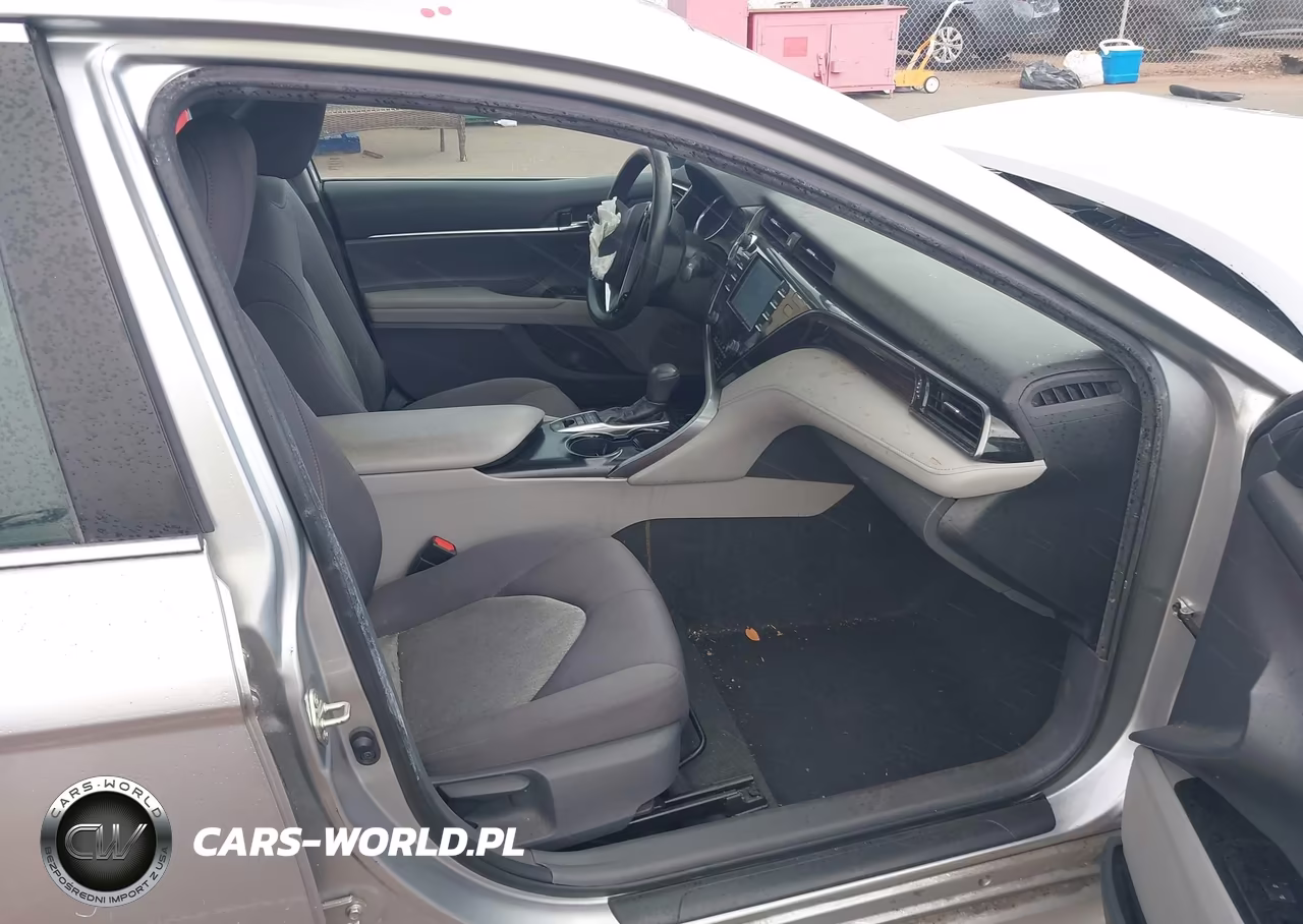 2020 Toyota Camry Le Hybrid VIN:4T1C31AK7LU518142 - 5