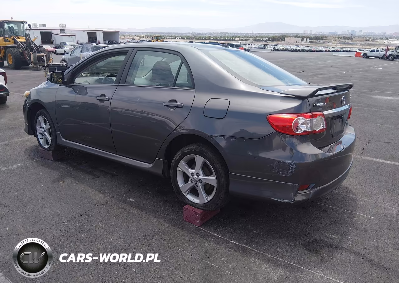 2011 Toyota Corolla S VIN:2T1BU4EE3BC645727 - 3