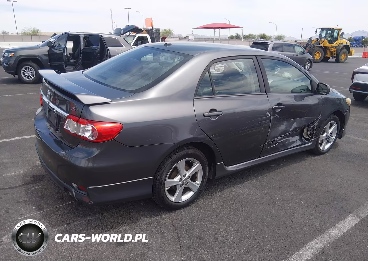 2011 Toyota Corolla S VIN:2T1BU4EE3BC645727 - 4