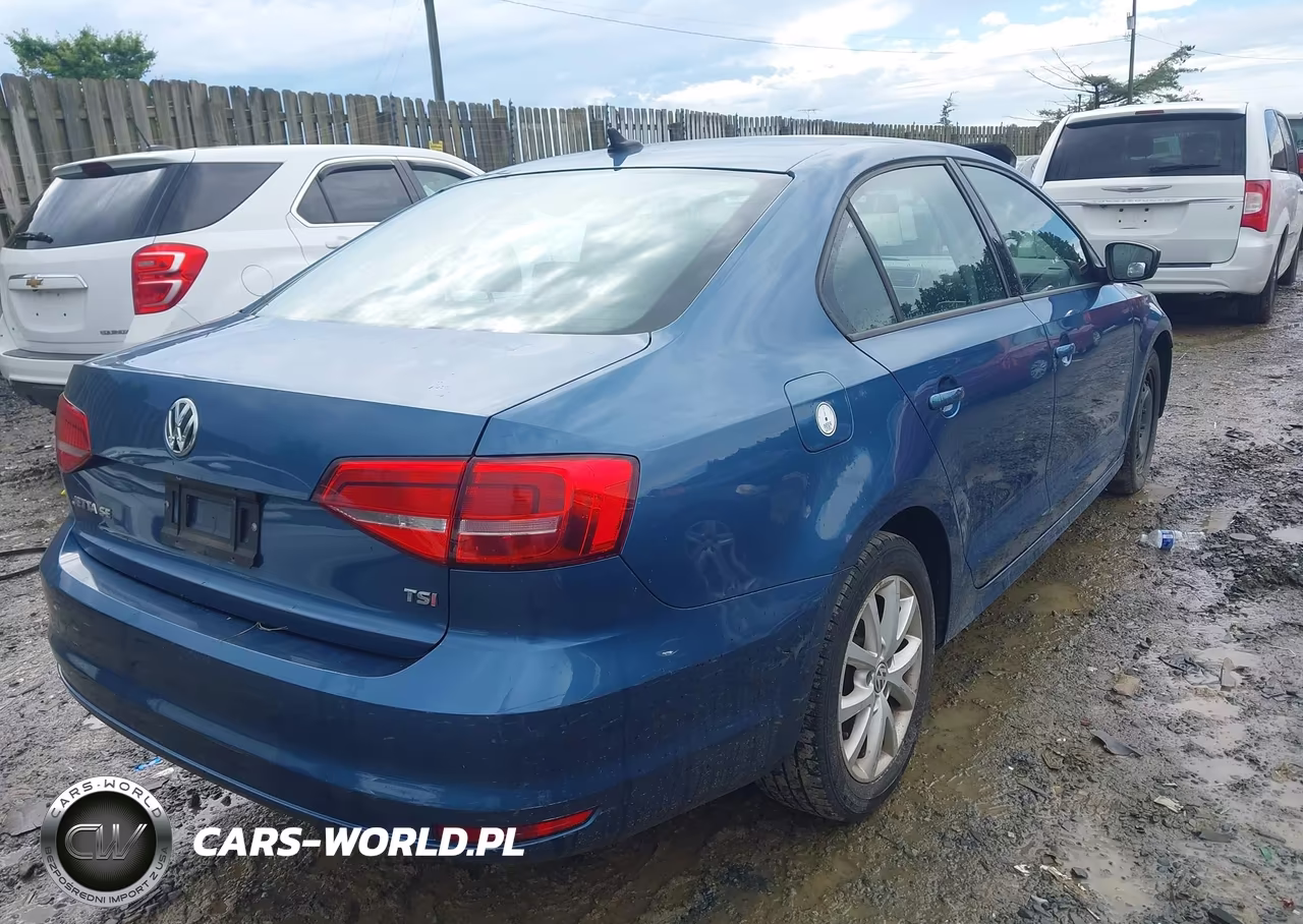 2015 Volkswagen Jetta 1.8T Se VIN:3VWD17AJ1FM285597 - 4