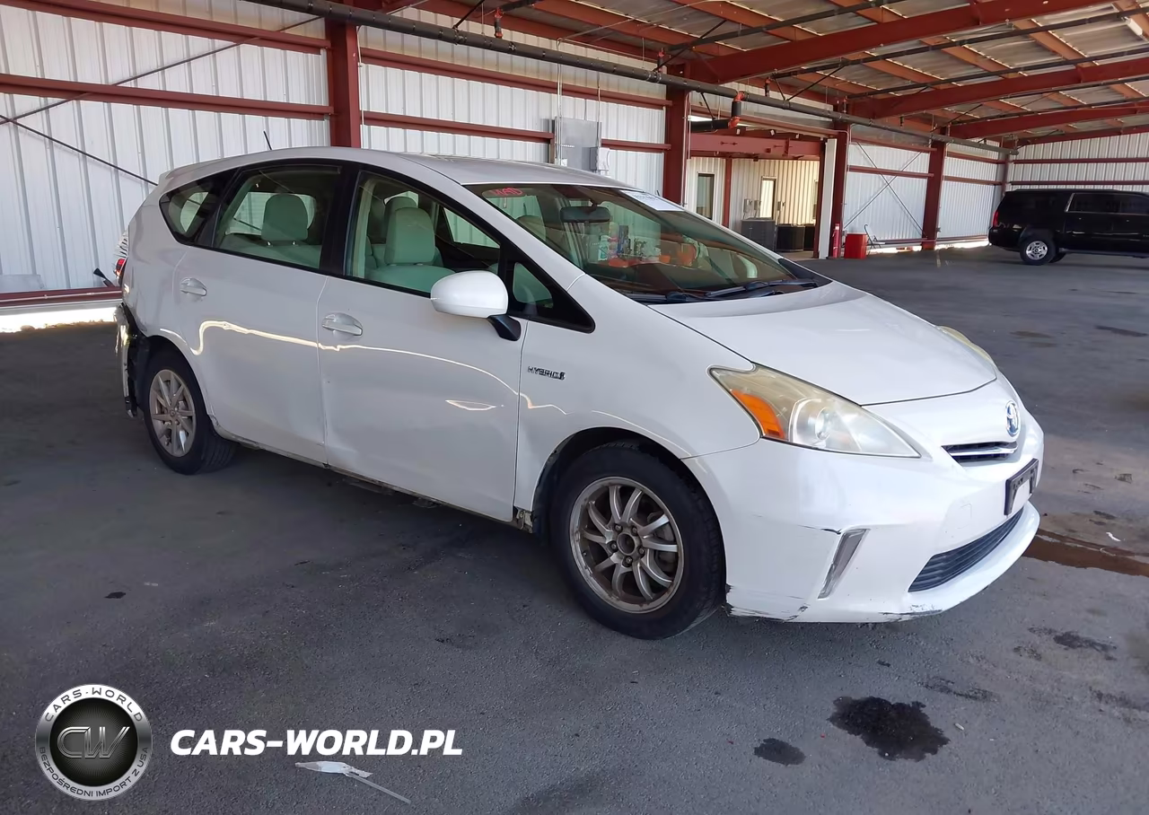 2013 Toyota Prius V Three – zdjęcie 1 z 16