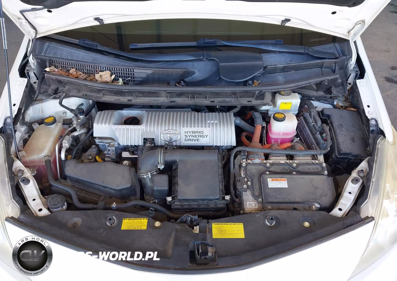 2013 Toyota Prius V Three VIN:JTDZN3EUXD3229733 - 10