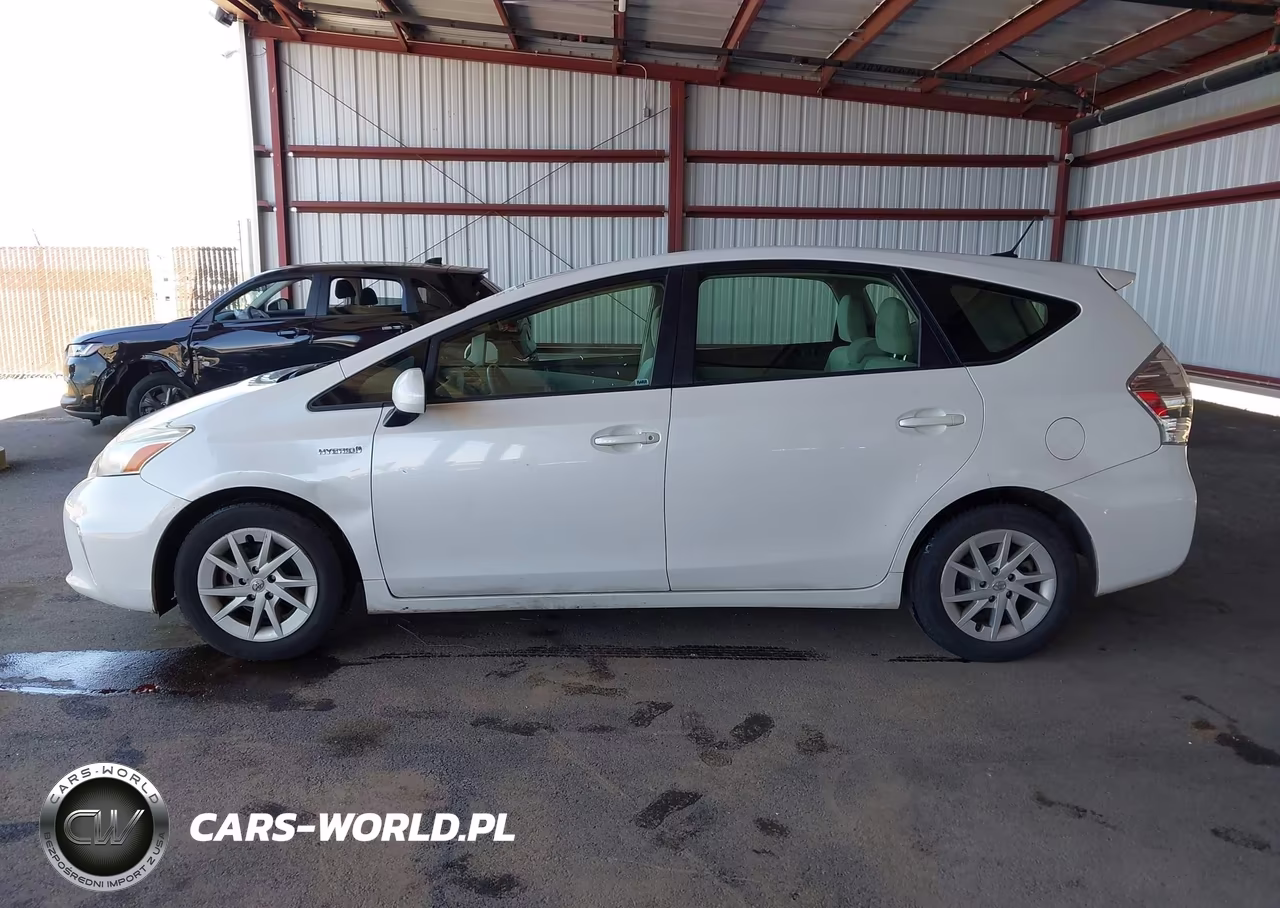 2013 Toyota Prius V Three VIN:JTDZN3EUXD3229733 - 14