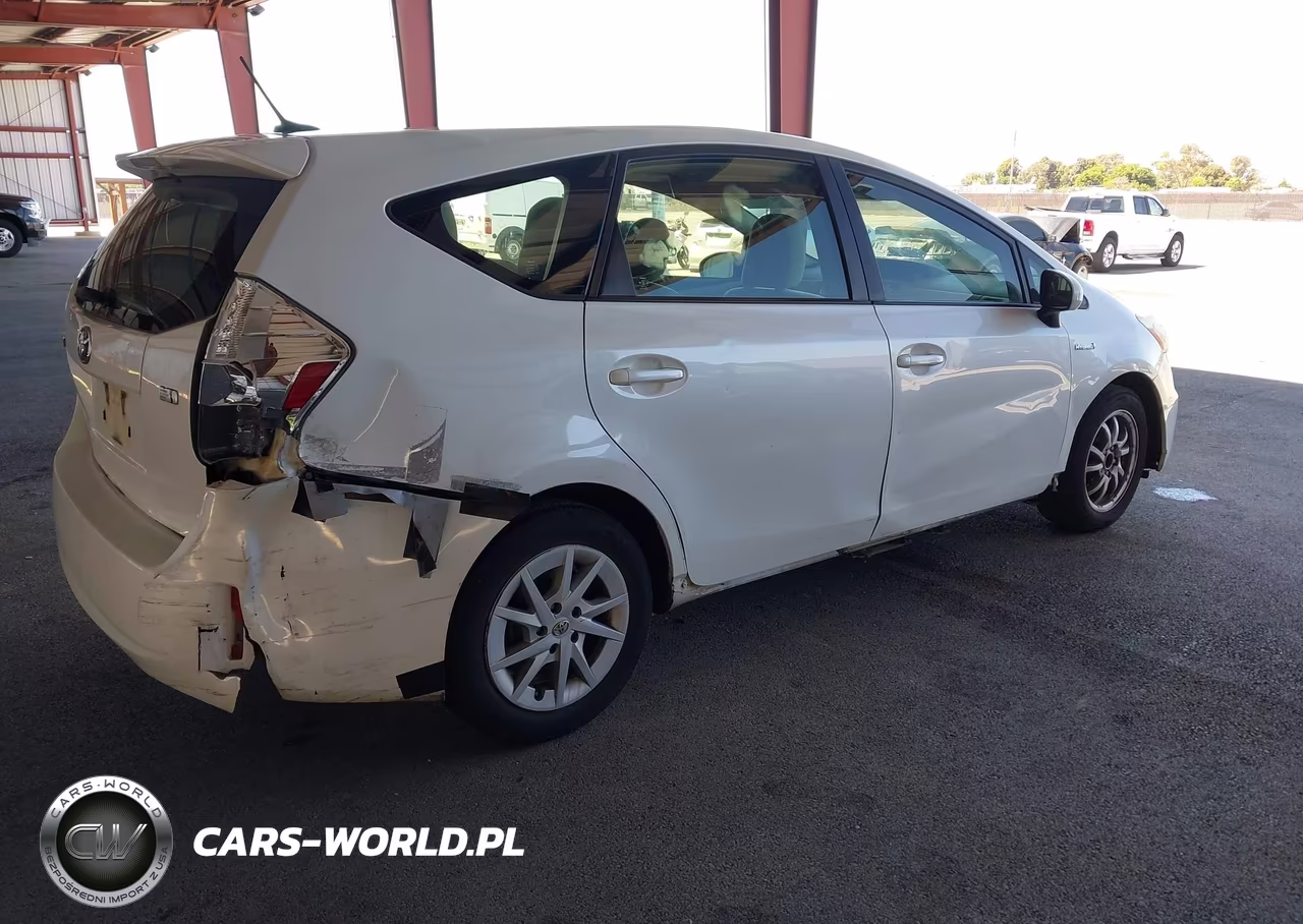 2013 Toyota Prius V Three VIN:JTDZN3EUXD3229733 - 4
