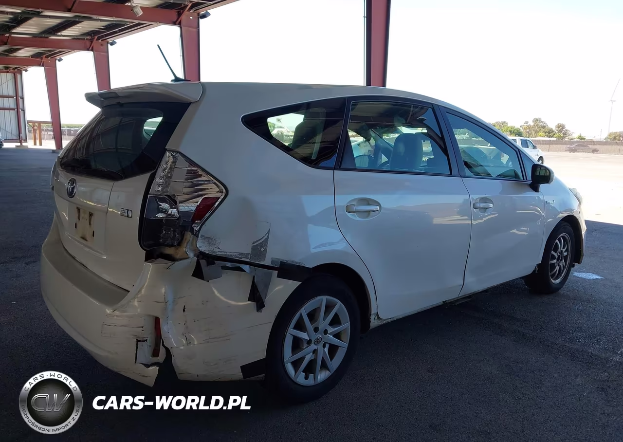 2013 Toyota Prius V Three VIN:JTDZN3EUXD3229733 - 6