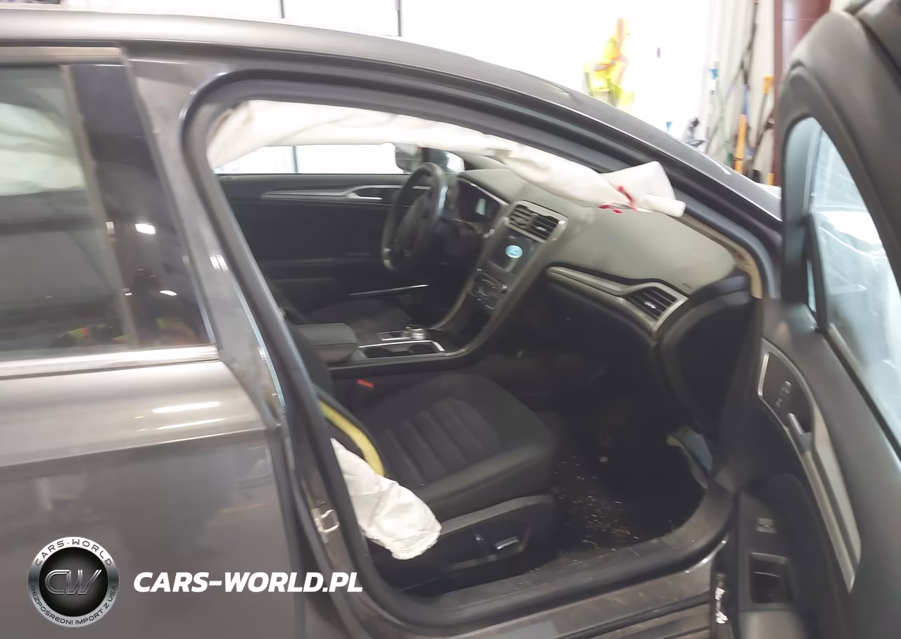 2018 Ford Fusion Se VIN:3FA6P0HDXJR204034 - 5