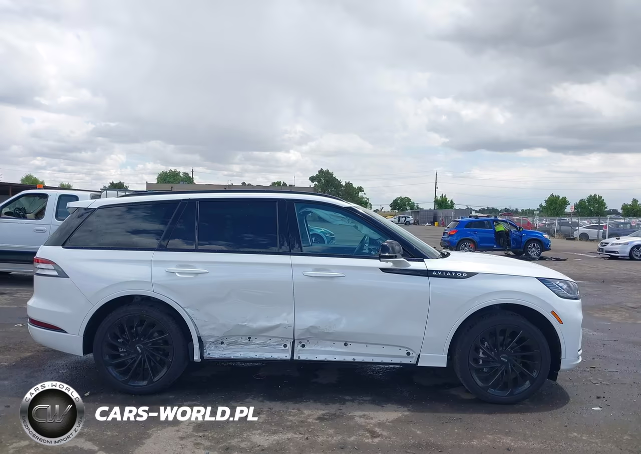 2025 Lincoln Aviator Reserve VIN:5LM5J7XC0SGL19512 - 13