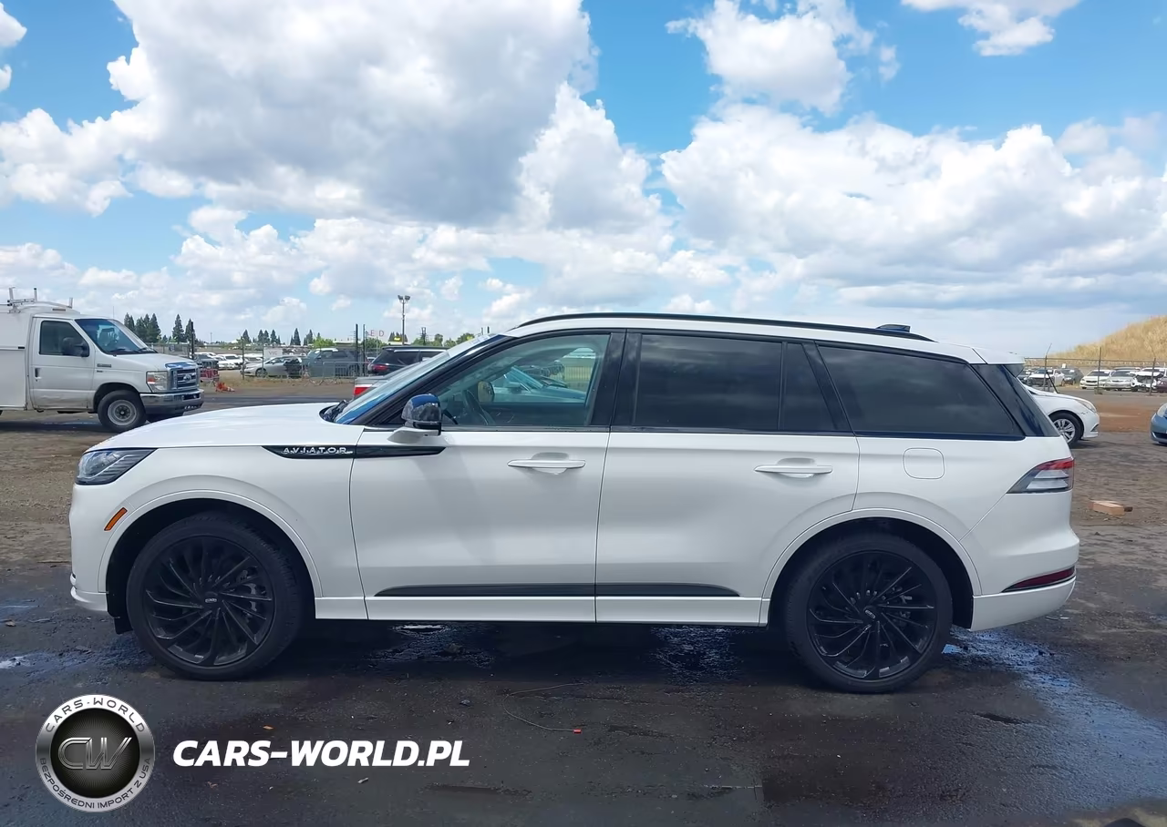 2025 Lincoln Aviator Reserve VIN:5LM5J7XC0SGL19512 - 14