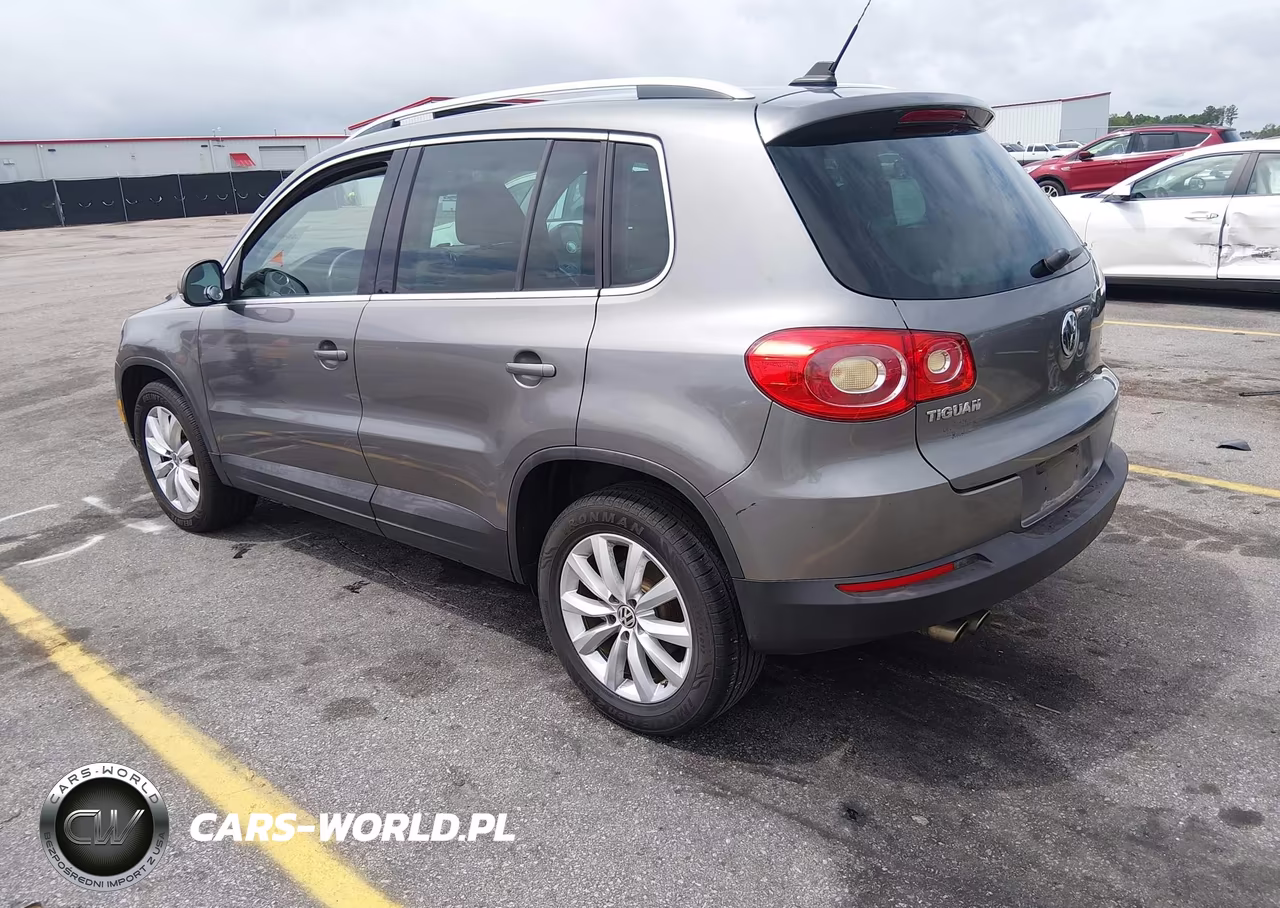 2011 Volkswagen Tiguan Se VIN:WVGAV7AXXBW546701 - 3