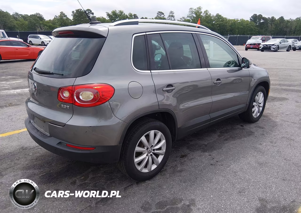 2011 Volkswagen Tiguan Se VIN:WVGAV7AXXBW546701 - 4