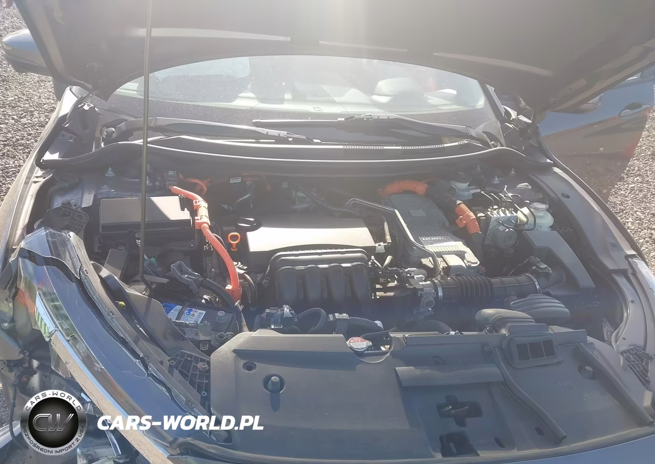 2018 Honda Clarity Plug-In Hybrid Touring VIN:JHMZC5F31JC019247 - 10