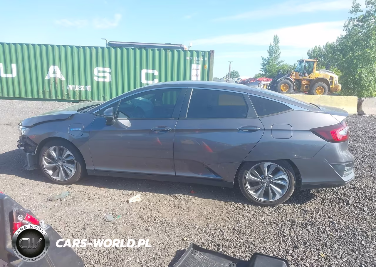 2018 Honda Clarity Plug-In Hybrid Touring VIN:JHMZC5F31JC019247 - 13