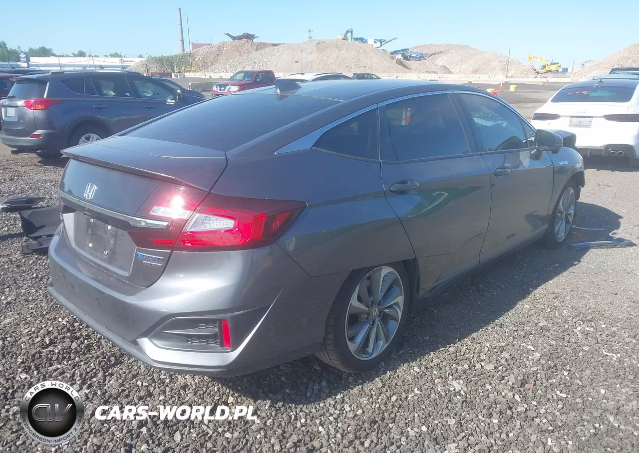 2018 Honda Clarity Plug-In Hybrid Touring VIN:JHMZC5F31JC019247 - 4