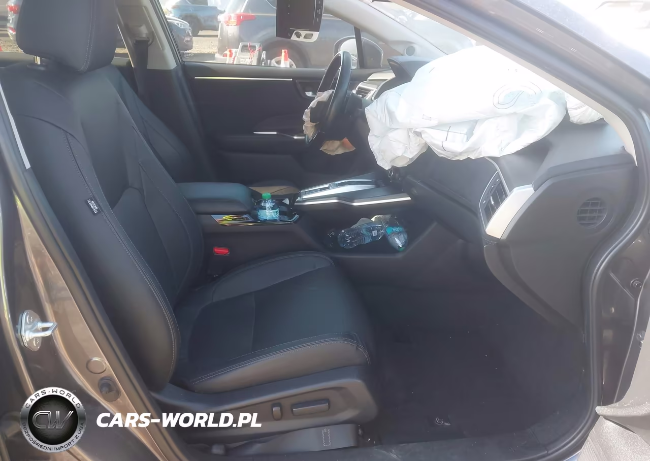 2018 Honda Clarity Plug-In Hybrid Touring VIN:JHMZC5F31JC019247 - 5