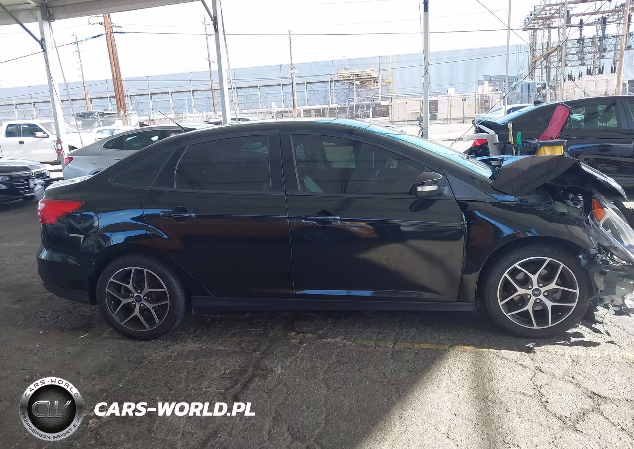 2017 Ford Focus Sel VIN:1FADP3H23HL341736 - 13