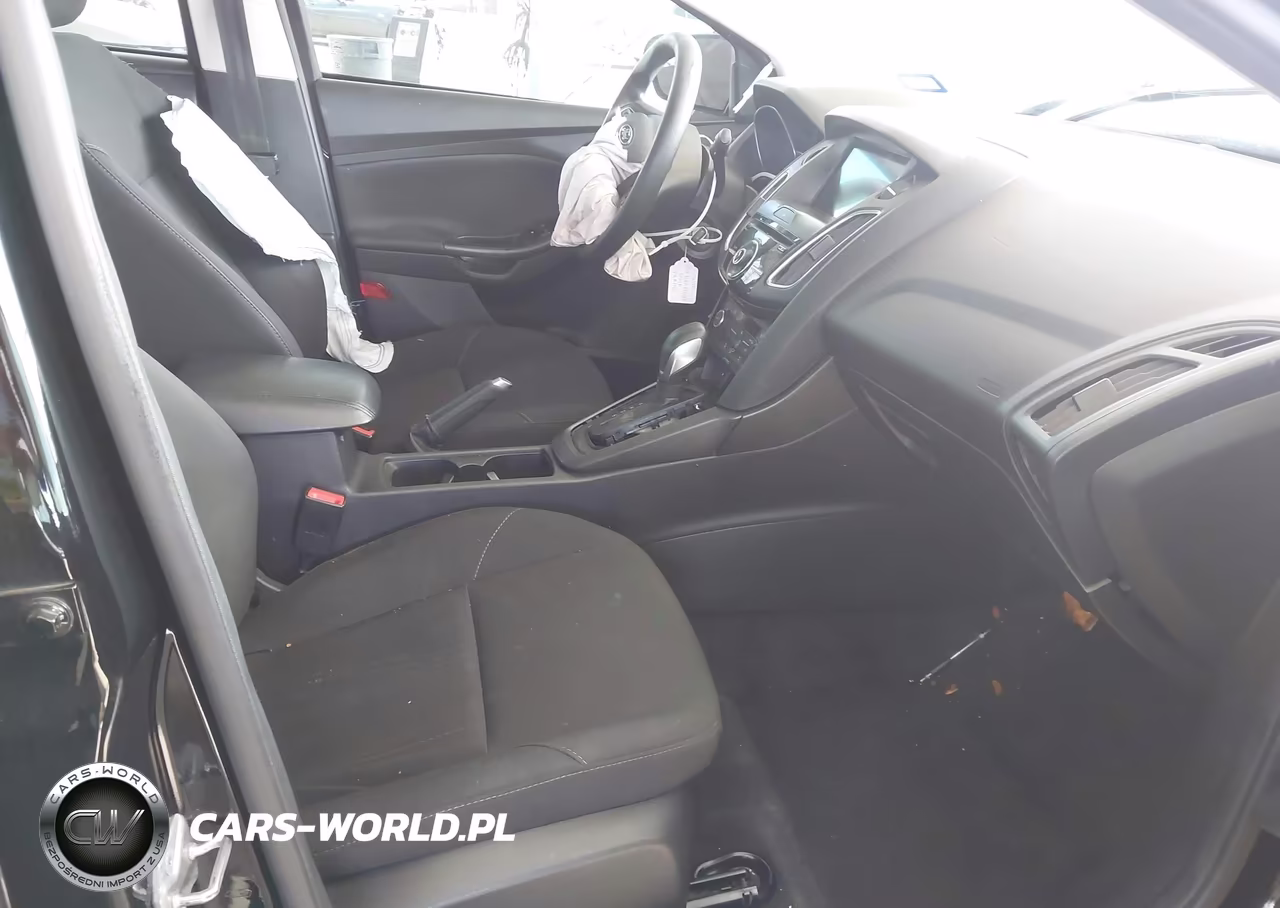 2017 Ford Focus Sel VIN:1FADP3H23HL341736 - 5