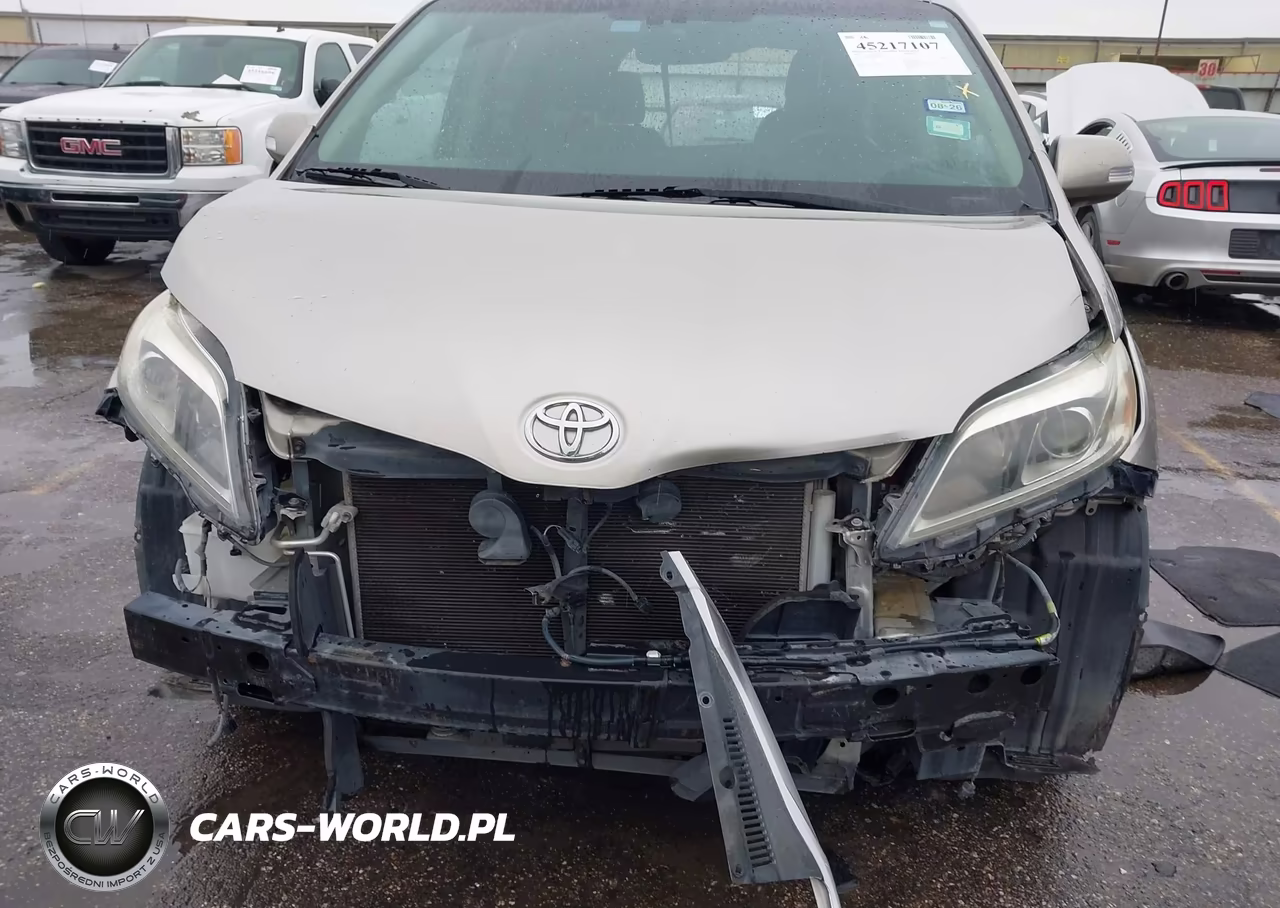 2017 Toyota Sienna Limited Premium 7 Passenger VIN:5TDYZ3DC6HS770145 - 6