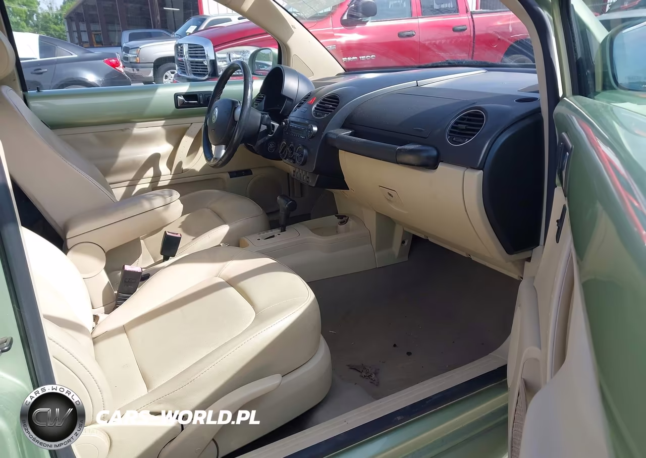2008 Volkswagen New Beetle S-Se VIN:3VWRG31C88M526380 - 5