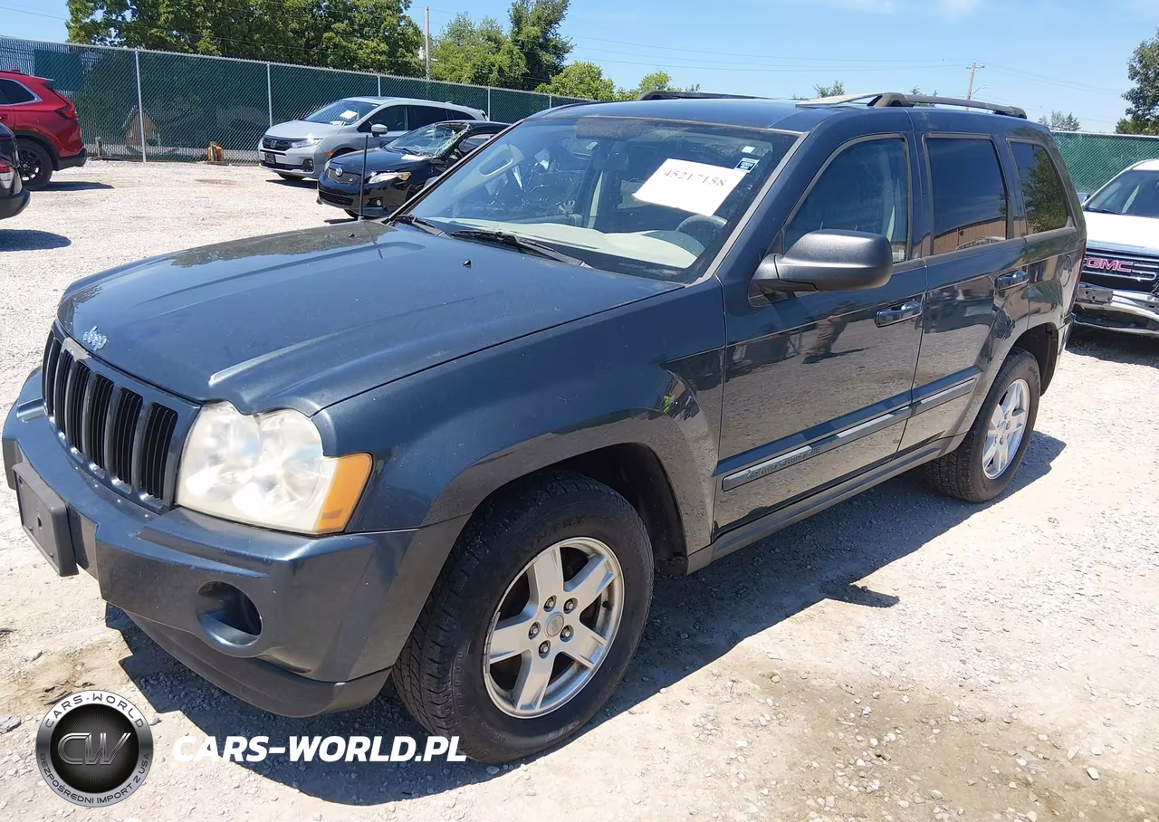 2007 Jeep Grand Cherokee Laredo VIN:1J8GR48K67C556297 - 2